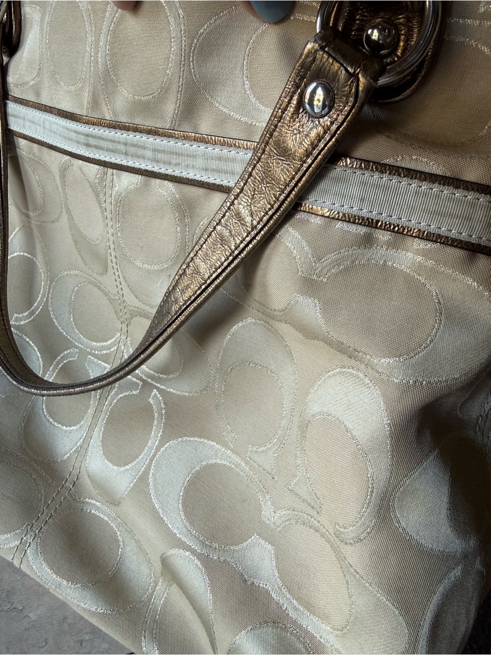 ✨ Authentic Coach Poppy Metallic Signature Sateen Glam Tote ✨